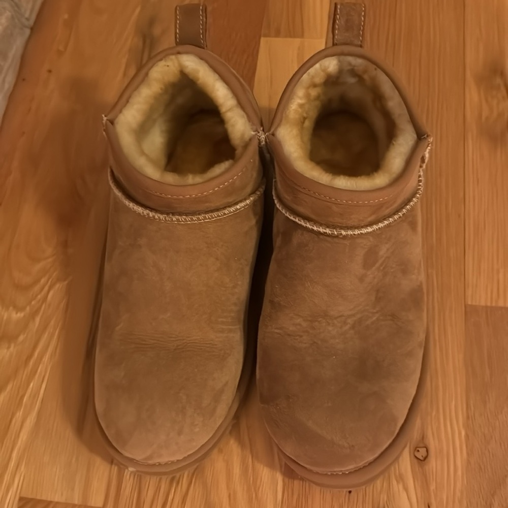 Like New L.L. Bean Slippers - Picture 4 of 6